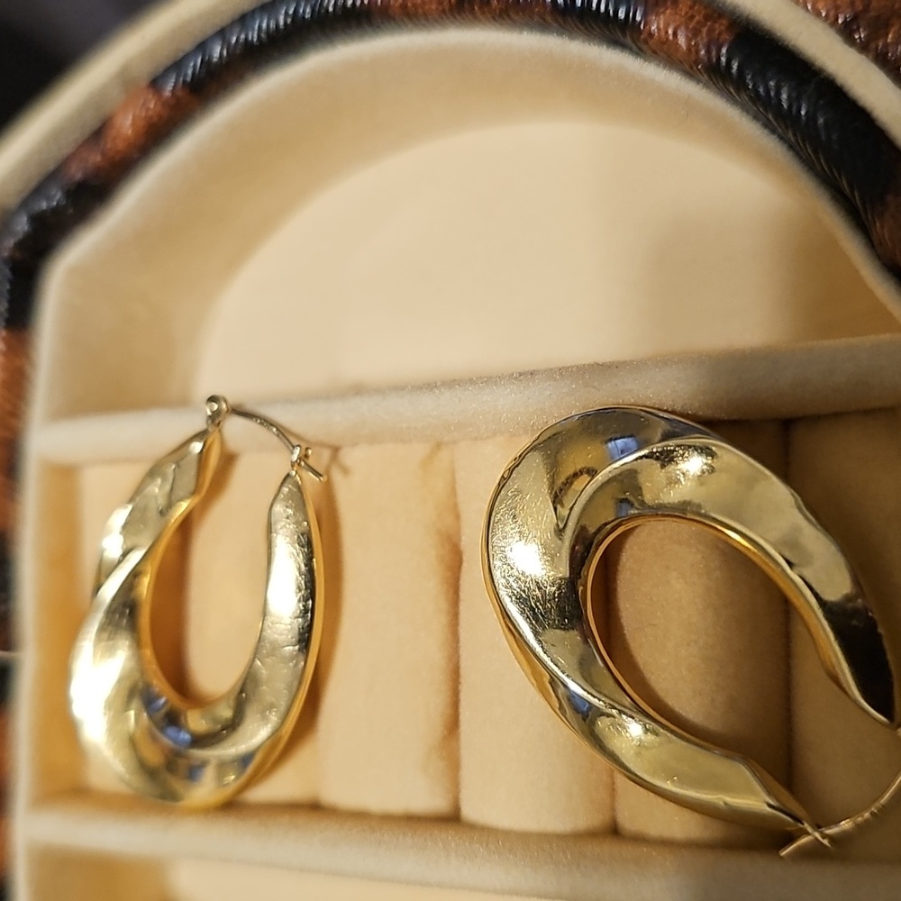 14K Gold Hoop Earrings - Picture 6 of 8